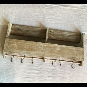 Wall hanging organizer with hooks